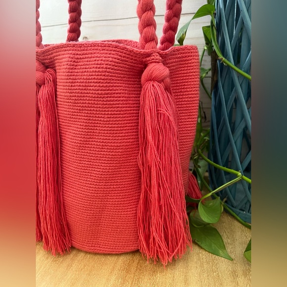 Summer Chic Bright Pink Tote Bag - Handwoven Boho Chic Top Handle Bag - Picture 5 of 7
